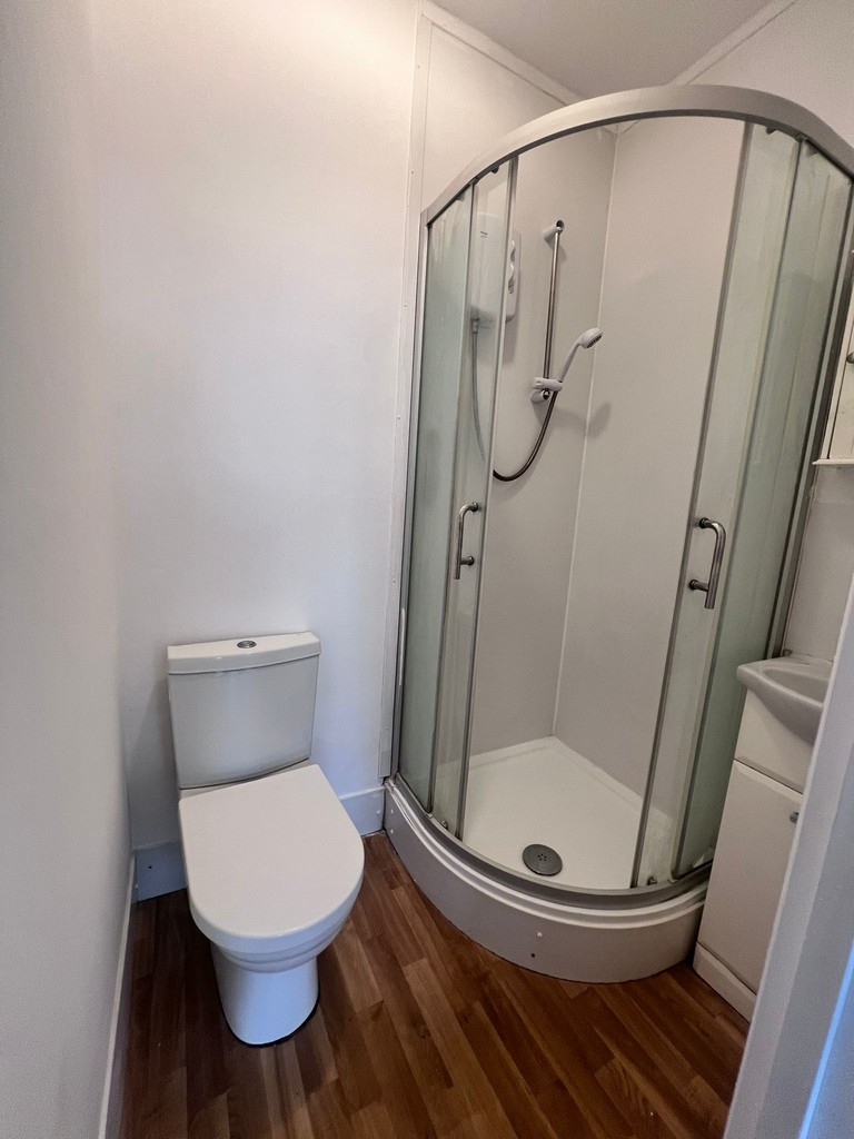 BEDSIT TO RENT
