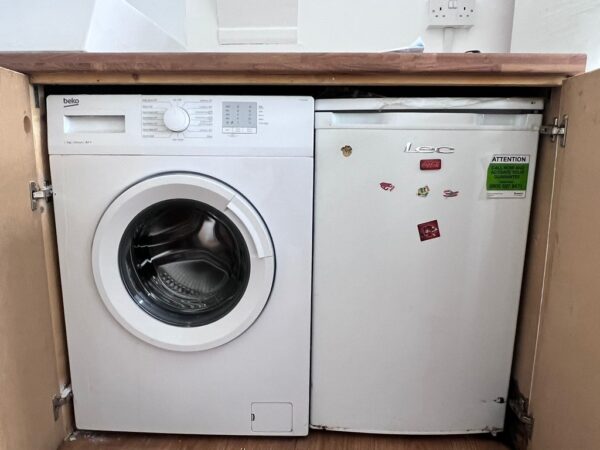 BEDSIT TO RENT