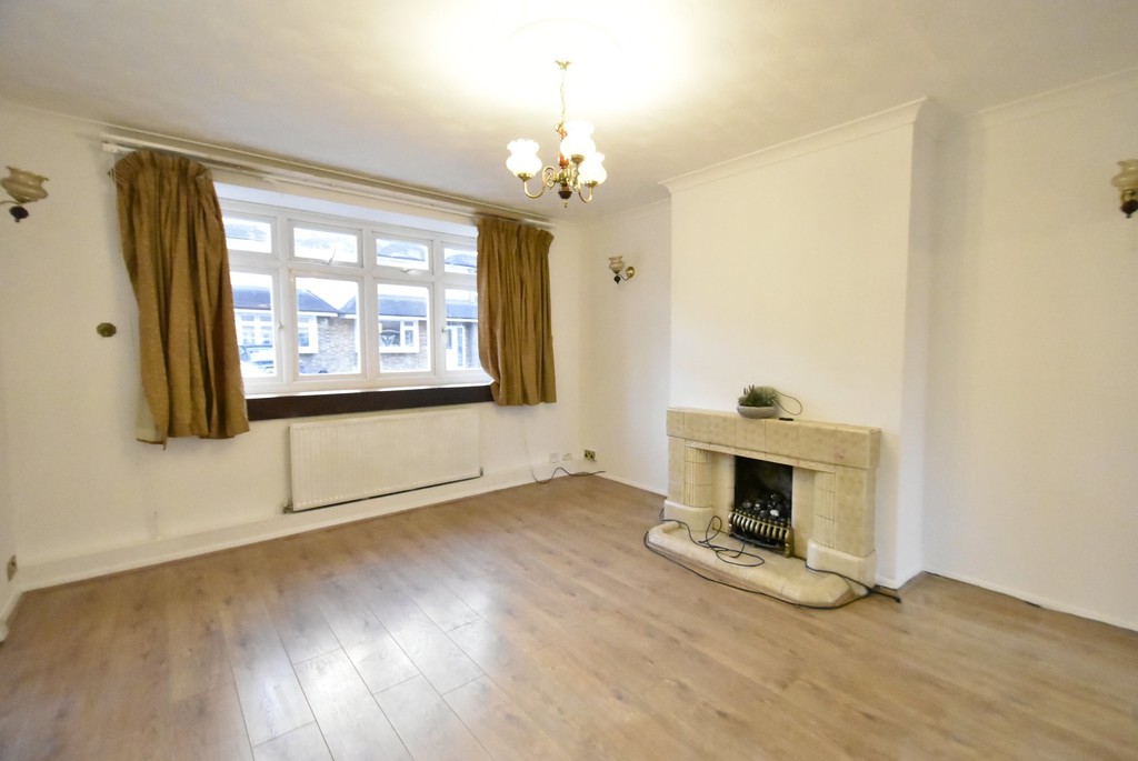 Three Bedroom House in Romford to Rent