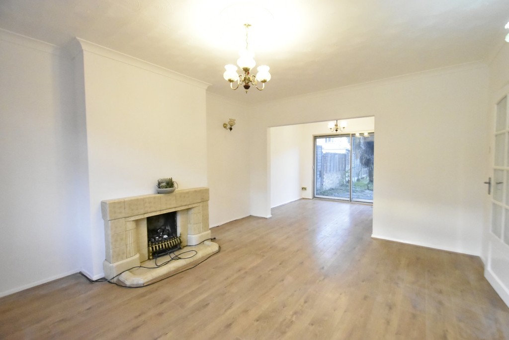 Three Bedroom House in Romford to Rent