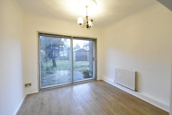 Three Bedroom House in Romford to Rent