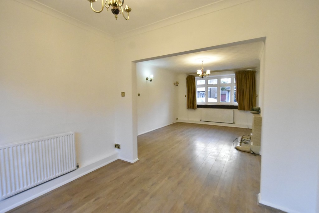Three Bedroom House in Romford to Rent