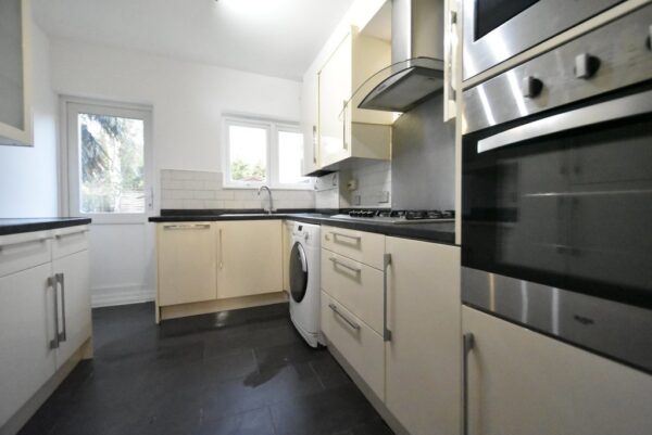 Three Bedroom House in Romford to Rent