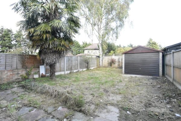 Three Bedroom House in Romford to Rent
