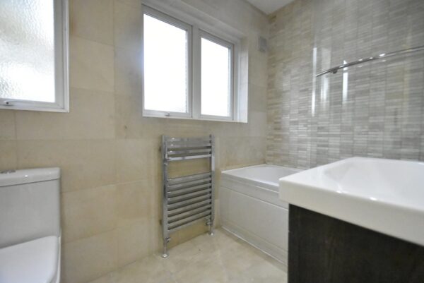 Three Bedroom House in Romford to Rent