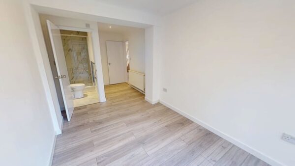 Room To Rent In The Park Hill area of Croydon