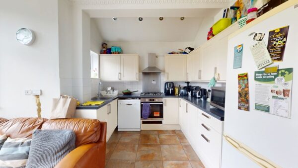 Double Bedroom with Ensuite to rent in HMO