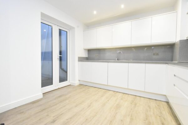 1 Bedroom Flat To Let In Croydon