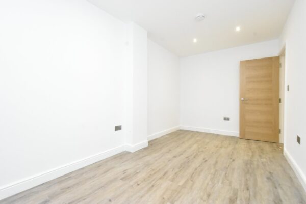 1 Bedroom Flat To Let In Croydon