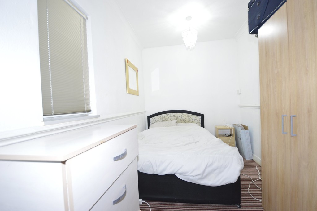 1 Bed Flat To Let Colwood Gardens, London