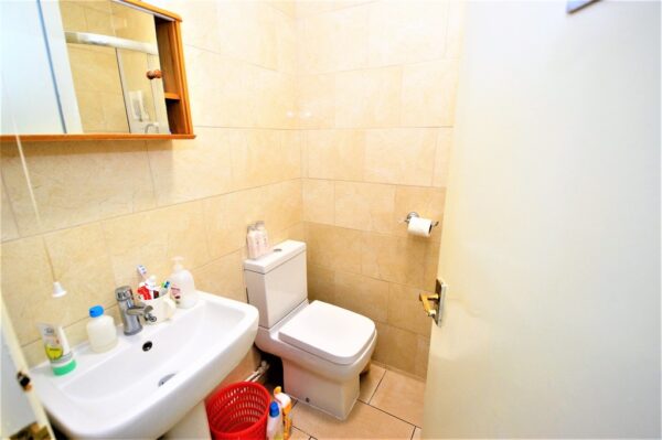 1 Bed Flat To Let Colwood Gardens, London