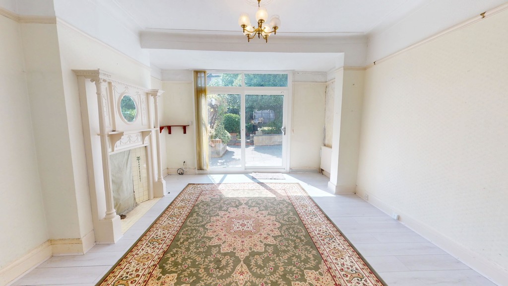 Semi Detatched CHAIN FREE Four Bed Period Property