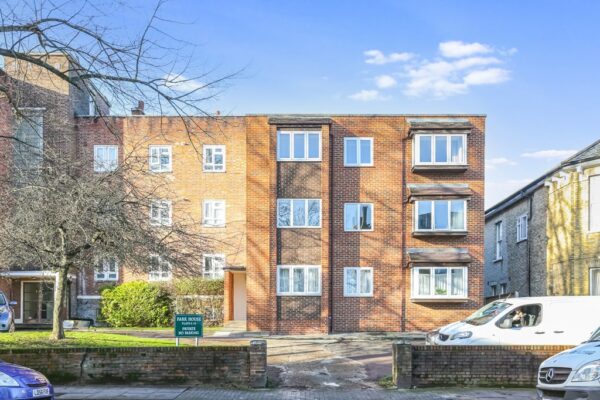 TWO BEDROOM FLAT FOR RENT ON ANERLEY PARK