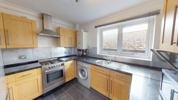 TWO BEDROOM FLAT FOR RENT ON ANERLEY PARK