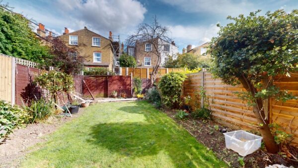 Two Bedroom Flat to Rent in Herne Hill
