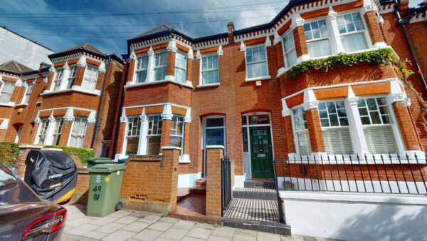 Two Bedroom Flat to Rent in Herne Hill