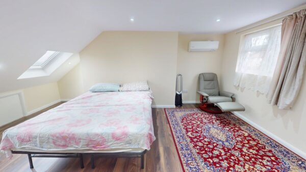 Five Bedroom House in New Addington