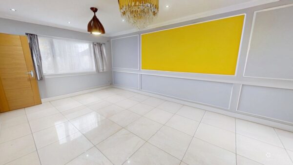 Five Bedroom House in New Addington