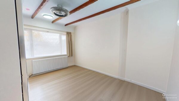 Five Bedroom House in New Addington