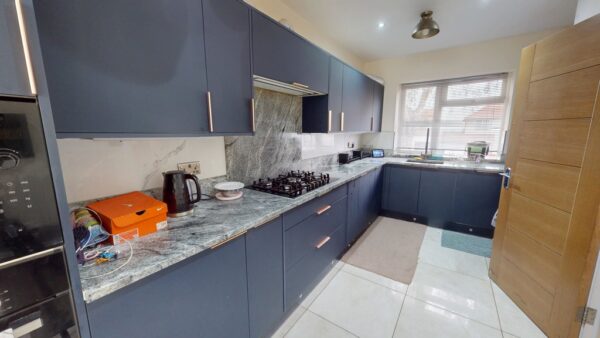 Five Bedroom House in New Addington