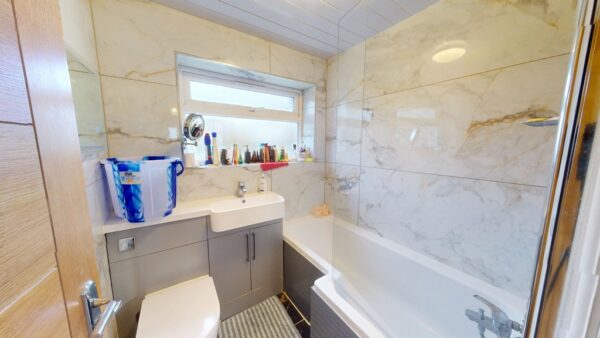 Five Bedroom House in New Addington