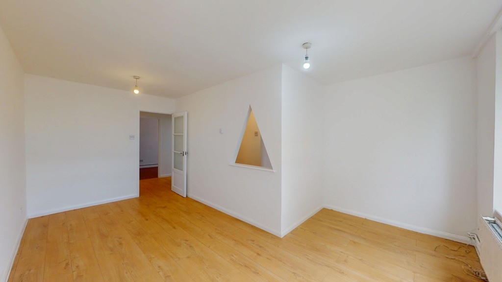 2 Bedroom Flat To Let in Croydon