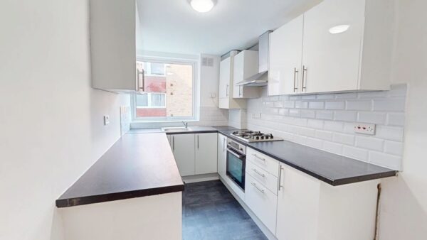 2 Bedroom Flat To Let in Croydon
