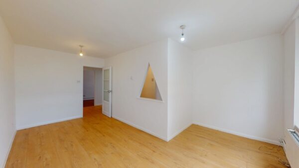 2 Bedroom Flat To Let in Croydon
