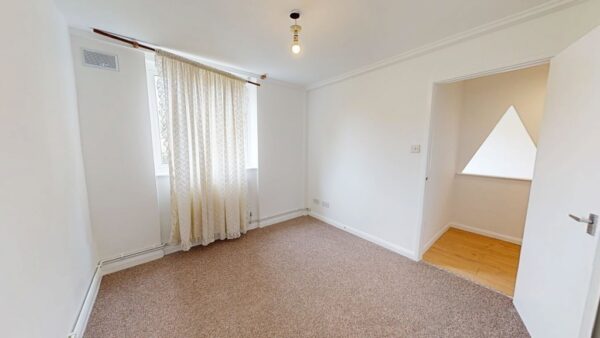 2 Bedroom Flat To Let in Croydon