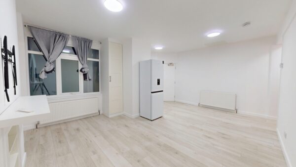 London Road, Thornton Heath, Surrey, CR7