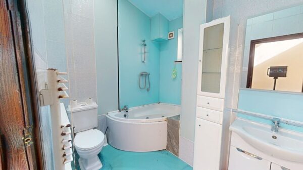 Ground Floor Flat with two garages - Fairview Road