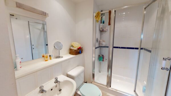 Two bed apartment for sale in Norbury