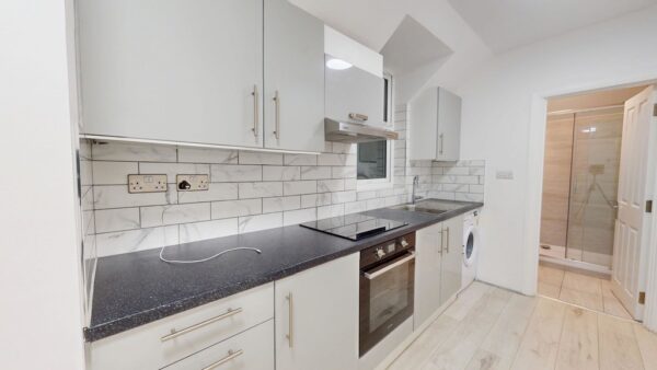 TWO BED FLAT TO RENT IN THORNTON HEATH