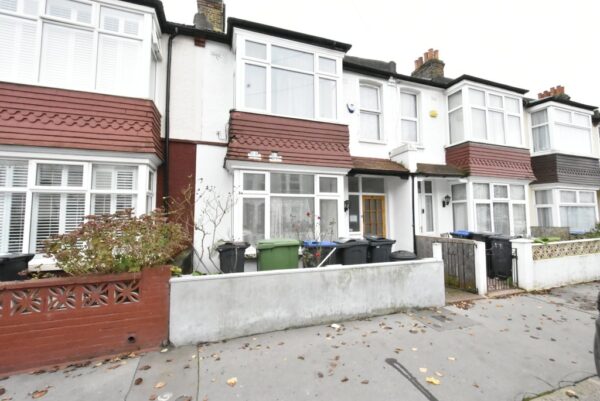 Bedsit To Let In Thornton Heath