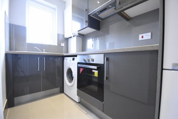 One Bed Garden Flat To Let In Thornton Heath