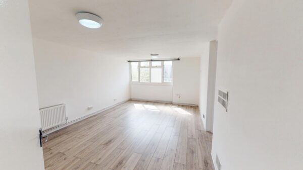 Two bedroom flat to rent in Croydon