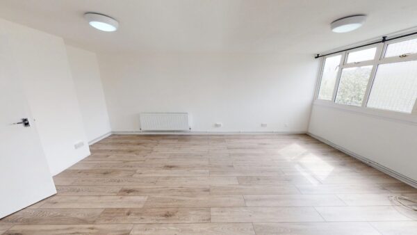 Two bedroom flat to rent in Croydon