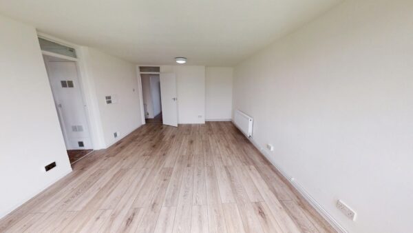 Two bedroom flat to rent in Croydon