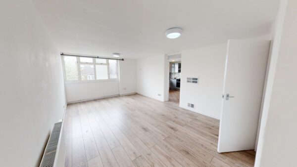 Two bedroom flat to rent in Croydon