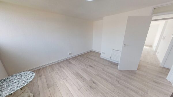 Two bedroom flat to rent in Croydon