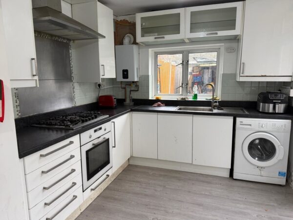 Bedsit To Let In Thornton Heath