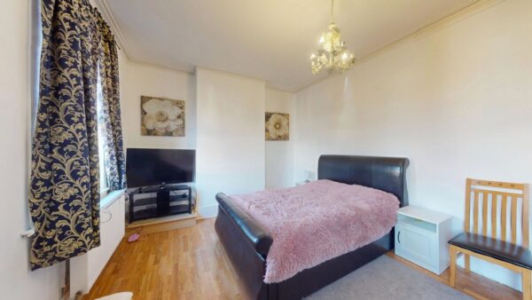 Double Room To Rent in Norbury