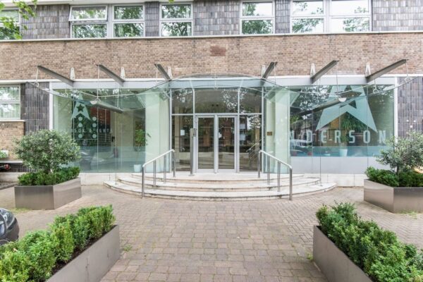 Two Bed Apartment to Rent in Norbury