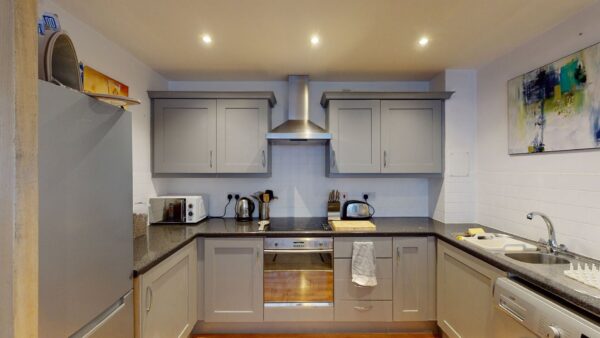 Two Bed Apartment to Rent in Norbury