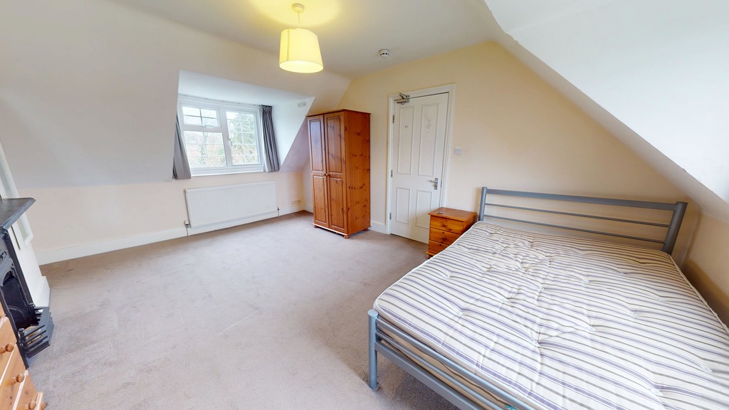 Double room to rent by Norbury Station