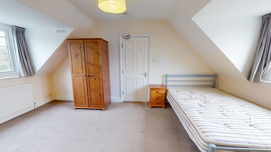Double room to rent by Norbury Station