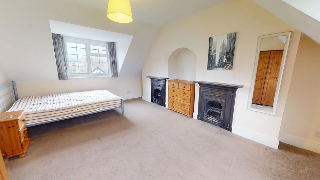 Double room to rent by Norbury Station