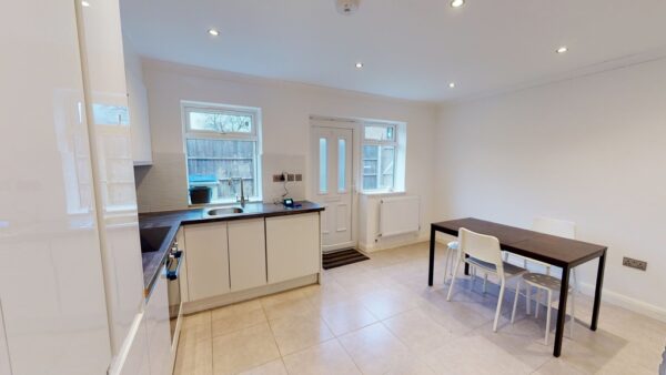 One bedroom flat to rent in Epsom