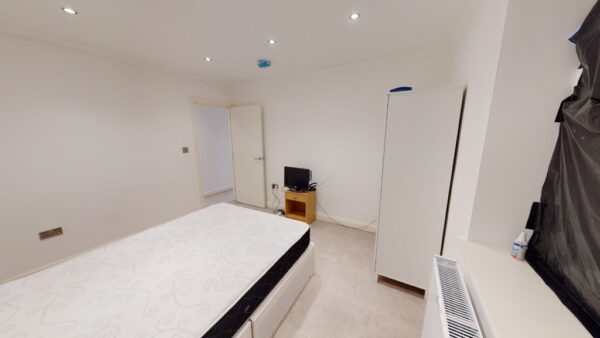 One bedroom flat to rent in Epsom