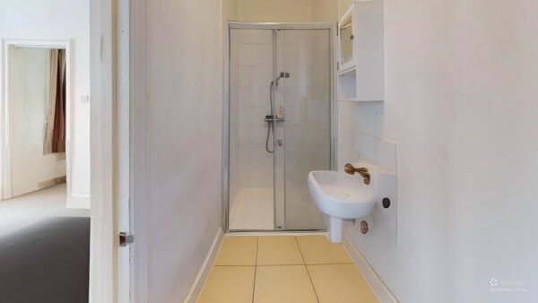 Double Room with Ensuite to rent in Norbury